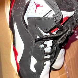 There still pretty new only been worn 3 times